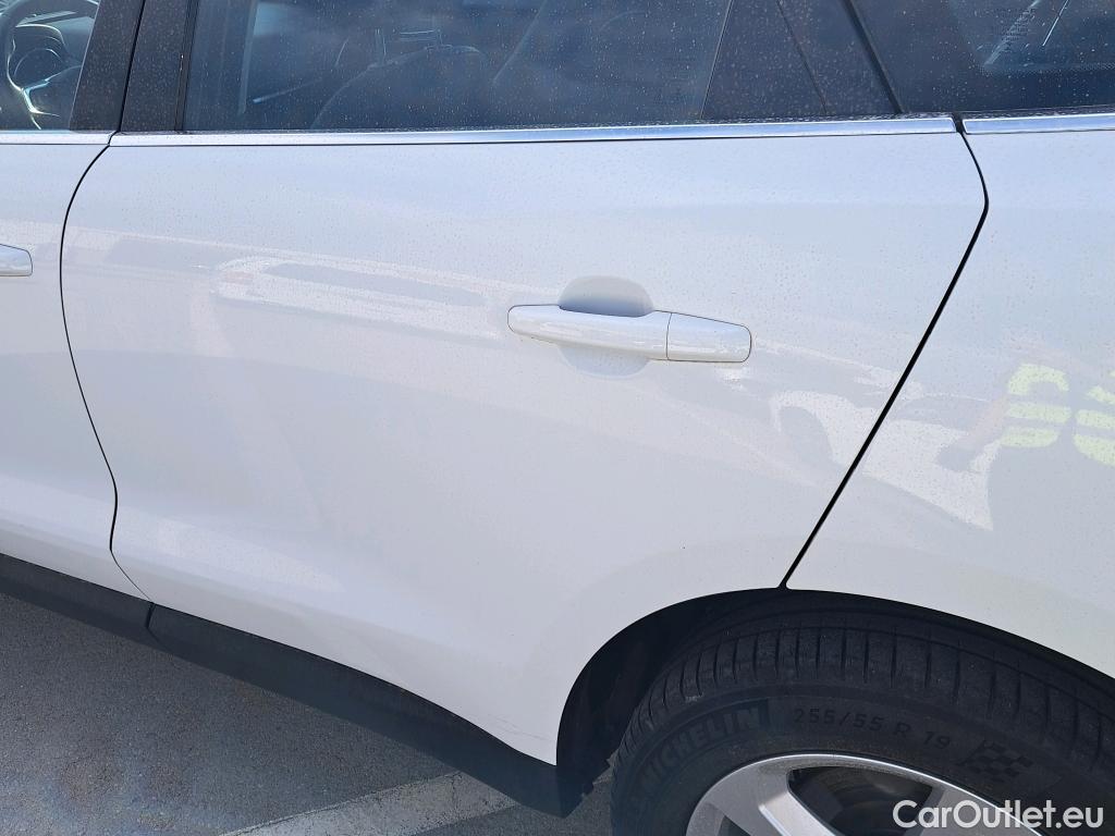  Jaguar  F-PACE JAGUAR  / 2015 / 5P / todoterreno 2.0L i4D AWD Automático Prestige #1
