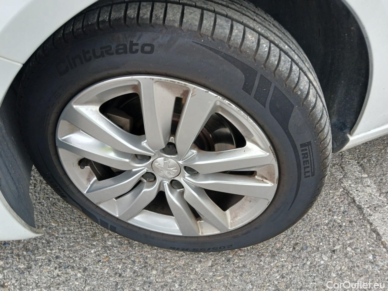  Peugeot  308  Active Pack 1.5 HDi 130CV MT6 E6d #14