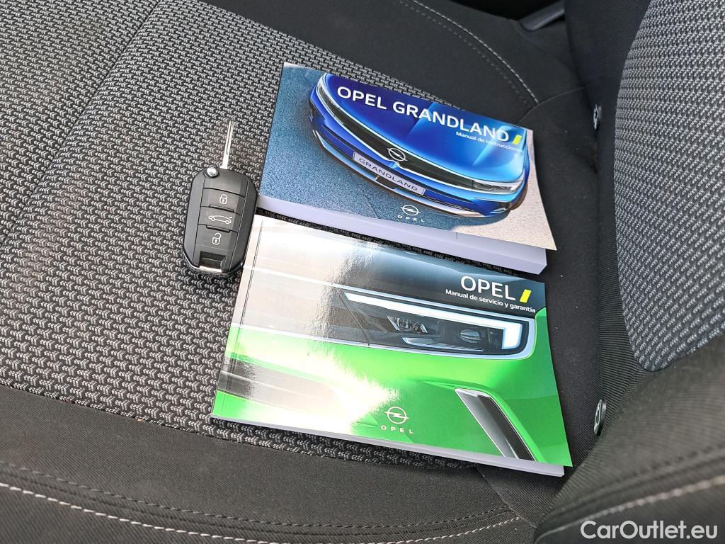  Opel   Grandland X OPEL Grandland / 2021 / 5P / todoterreno 1.5 CDTi Business Edition Auto #16