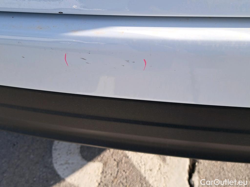  Jaguar  F-PACE JAGUAR  / 2015 / 5P / todoterreno 2.0L i4D AWD Automático Prestige #6