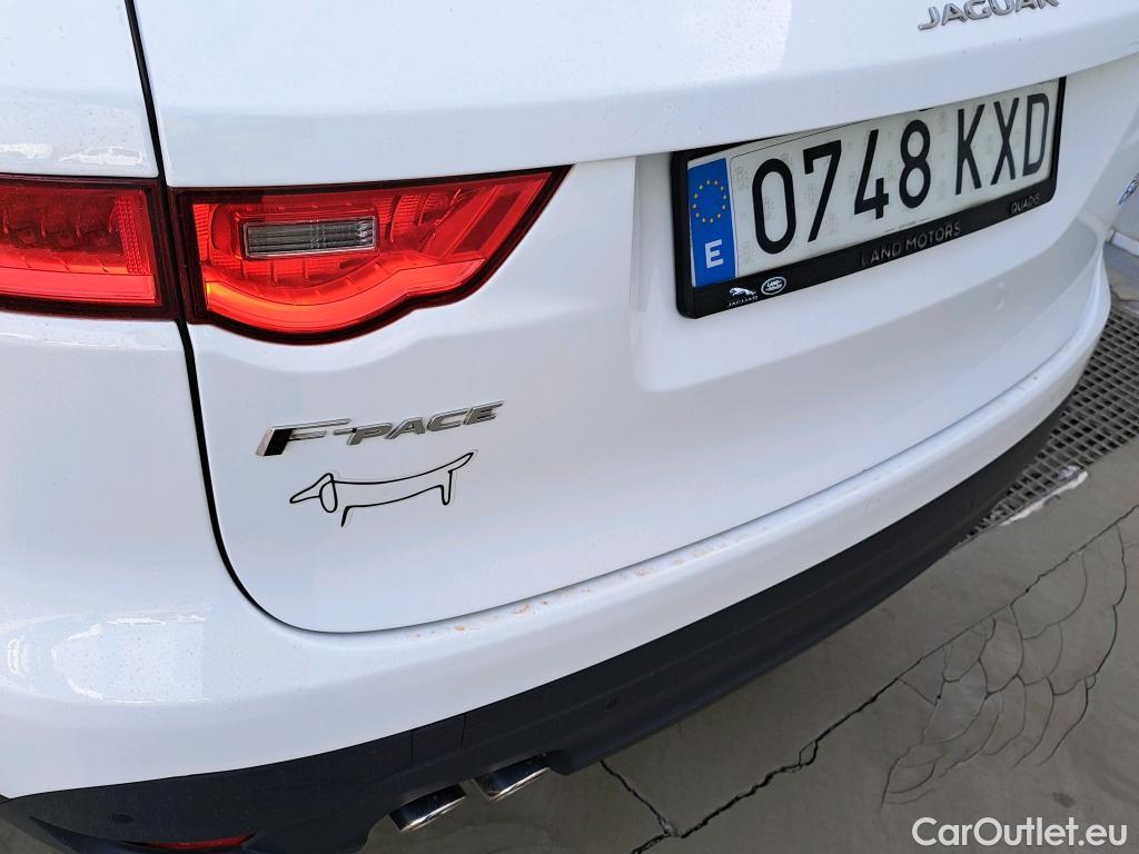  Jaguar  F-PACE JAGUAR  / 2015 / 5P / todoterreno 2.0L i4D AWD Automático Prestige #7