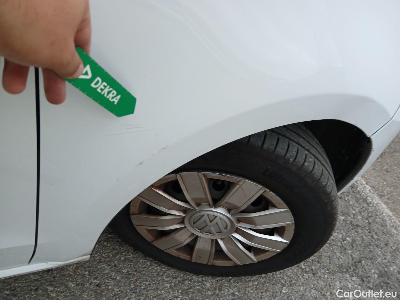  Land Rover  Discovery VOLKSWAGEN e-up! / 2016 / 5P / berlina con portón 61kW (83CV) #43