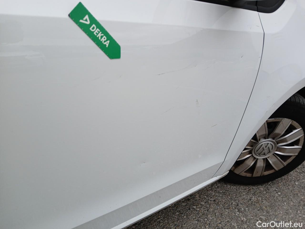  Land Rover  Discovery VOLKSWAGEN e-up! / 2016 / 5P / berlina con portón 61kW (83CV) #38