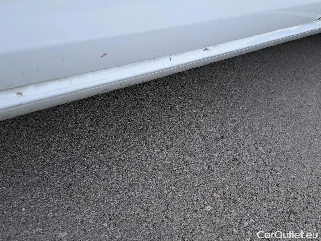  Volkswagen  Golf  VII Berlina e-35kWh #18