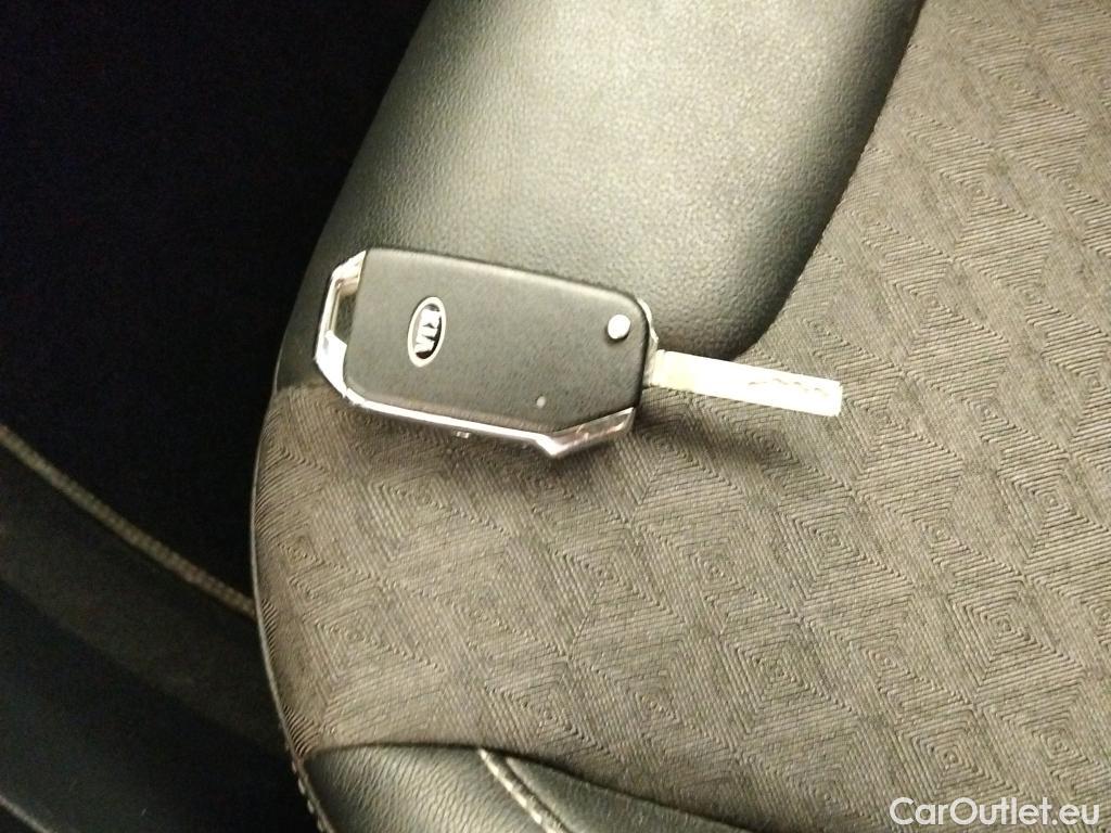  KIA  Niro  Drive Plug-In Hybrid 1.6 AT6 E6d #2