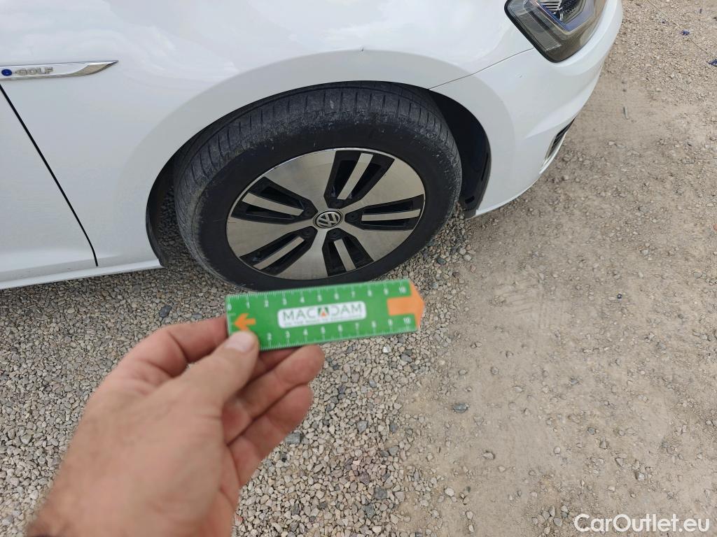  Volkswagen  Golf  VII Berlina e-35kWh #3