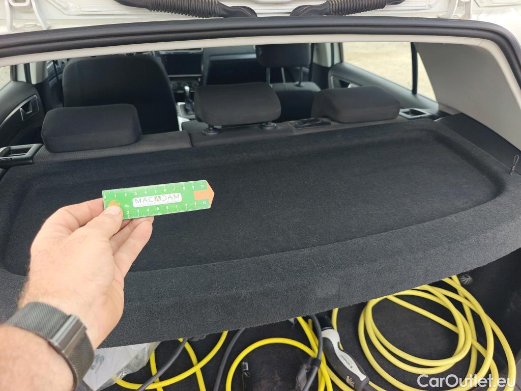  Volkswagen  Golf  VII Berlina e-35kWh #7