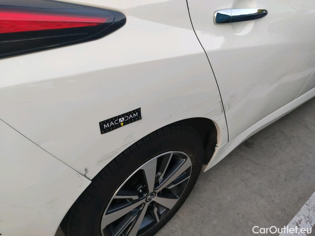  Nissan  Leaf NISSAN  / 2017 / 5P / berlina con portón 40kWh Acenta #17