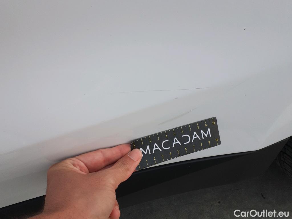  Jaguar  F-PACE JAGUAR  / 2015 / 5P / todoterreno 2.0L i4D 120kW Pure #8