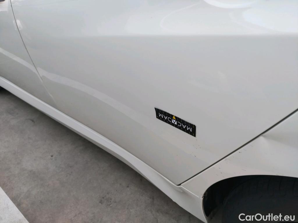  Nissan  Leaf NISSAN  / 2017 / 5P / berlina con portón 40kWh Acenta #41