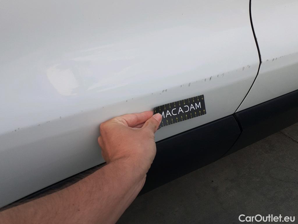  Jaguar  F-PACE JAGUAR  / 2015 / 5P / todoterreno 2.0L i4D 120kW Pure #10