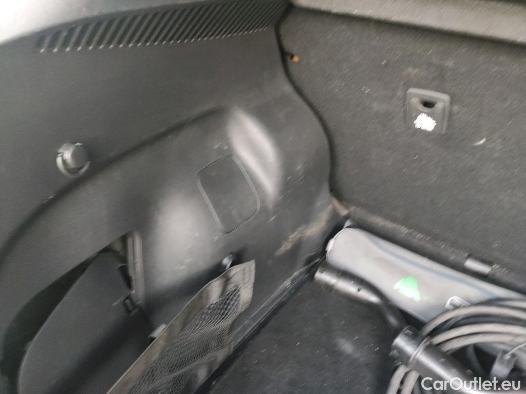  Nissan  Leaf NISSAN  / 2017 / 5P / berlina con portón 40kWh Acenta #29