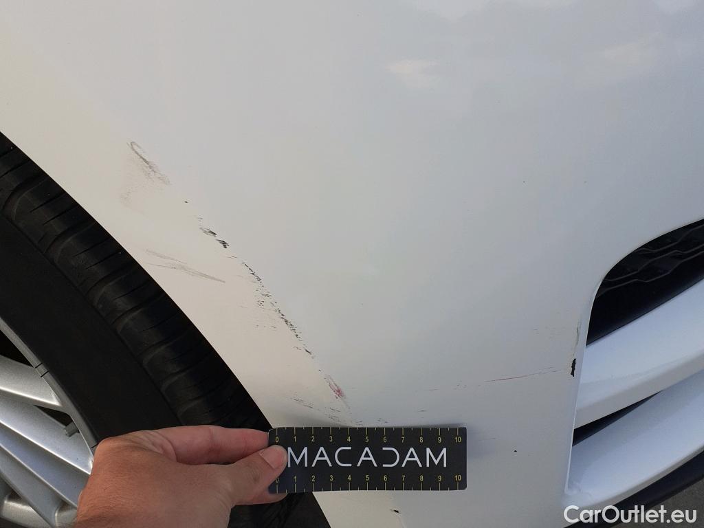 Jaguar  F-PACE JAGUAR  / 2015 / 5P / todoterreno 2.0L i4D 120kW Pure #23