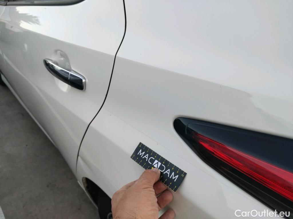  Nissan  Leaf NISSAN  / 2017 / 5P / berlina con portón 40kWh Acenta #7