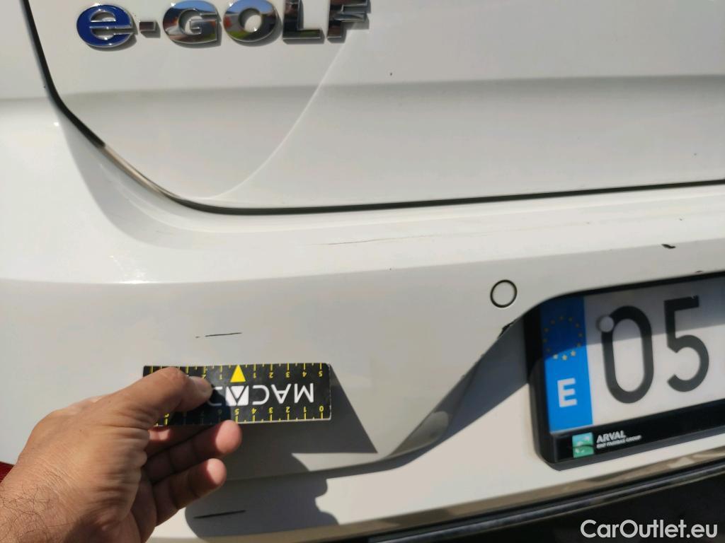  Volkswagen  Golf  VII Berlina e-35kWh #18