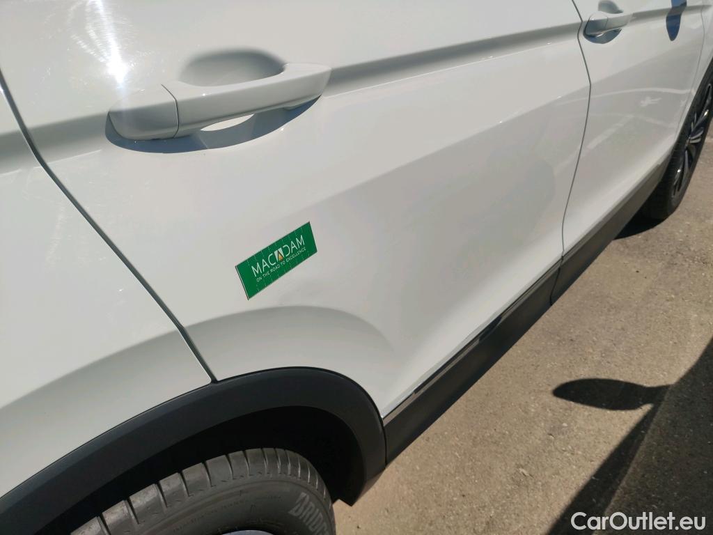  Volkswagen  Tiguan  Life 2.0 TDI 150CV AT7 E6d #1