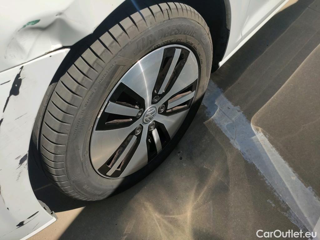 Volkswagen  Golf  VII Berlina e-35kWh #7