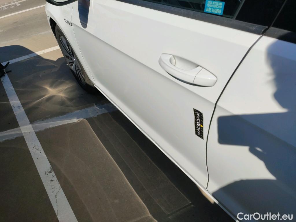  Volkswagen  Golf  VII Berlina e-35kWh #21
