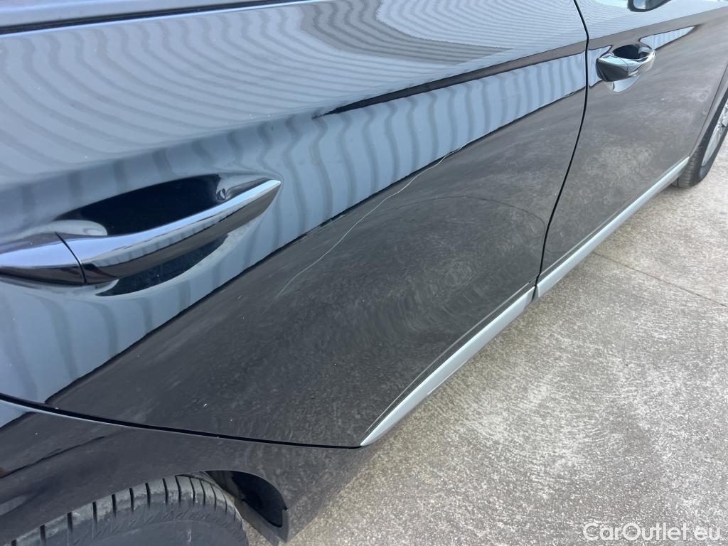  Hyundai   Ioniq HYUNDAI / 2019 / 5P / berlina con portón 1.6 GDI HEV Klass DCT #10