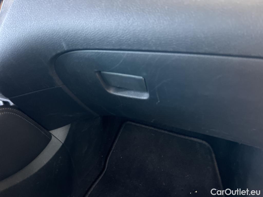  Nissan  Qashqai NISSAN  / 2017 / 5P / todoterreno dCi 85 kW (115 CV) E6D ACENTA #9