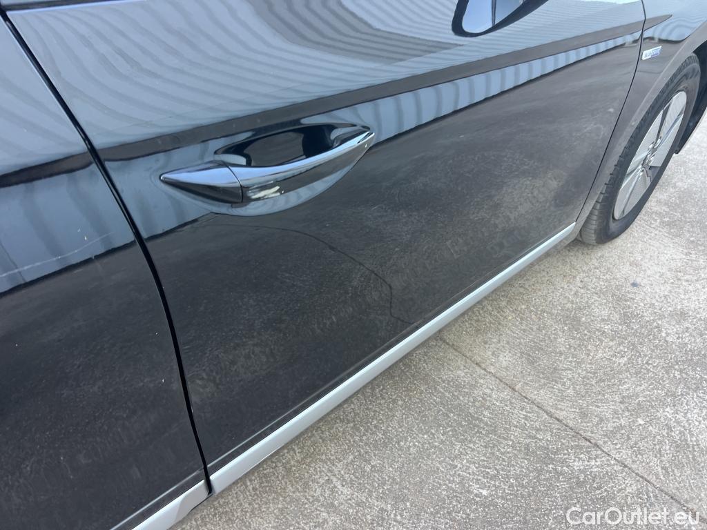  Hyundai   Ioniq HYUNDAI / 2019 / 5P / berlina con portón 1.6 GDI HEV Klass DCT #8