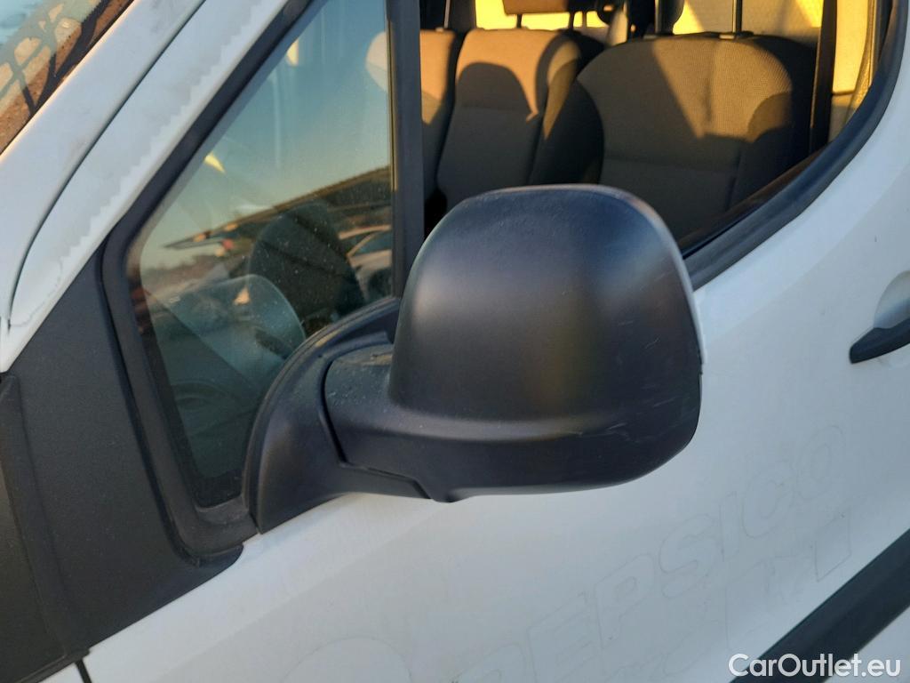  Peugeot  Partner PEUGEOT  VU 4p 2G furgón derivado de Furgón Confort PackL2 BlueHDi 73KW (100) #33