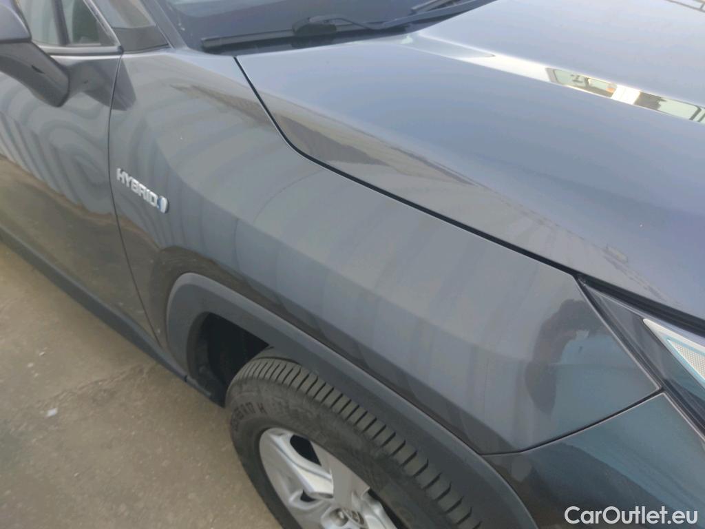  Toyota  RAV4 TOYOTA  / 2018 / 5P / todoterreno 2.5l 220H Business #26