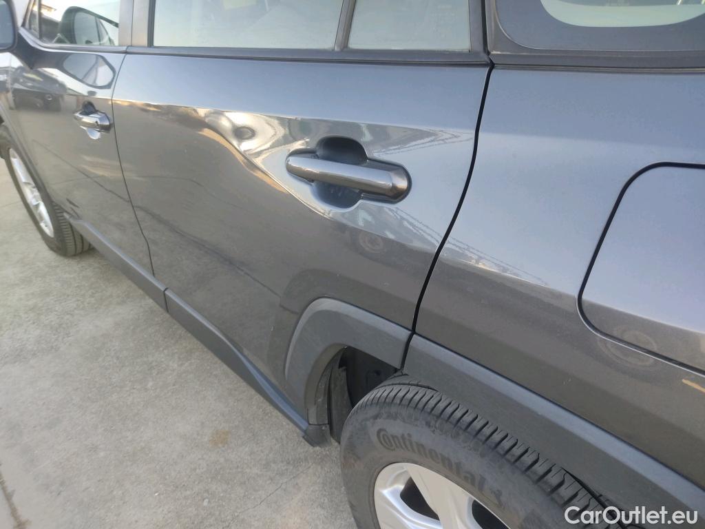  Toyota  RAV4 TOYOTA  / 2018 / 5P / todoterreno 2.5l 220H Business #5