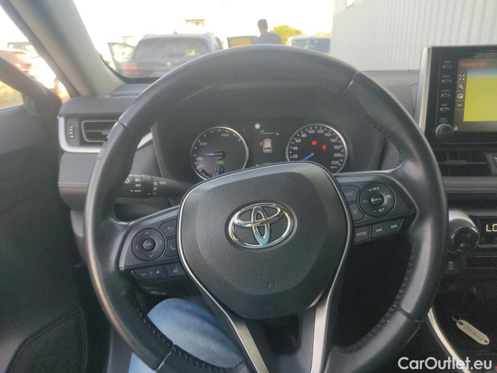  Toyota  RAV4 TOYOTA  / 2018 / 5P / todoterreno 2.5l 220H Business #1