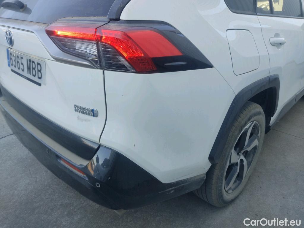  Toyota  RAV4 TOYOTA  / 2018 / 5P / todoterreno 2.5l PLUG-IN 300PH (e-CVT) Advance #14