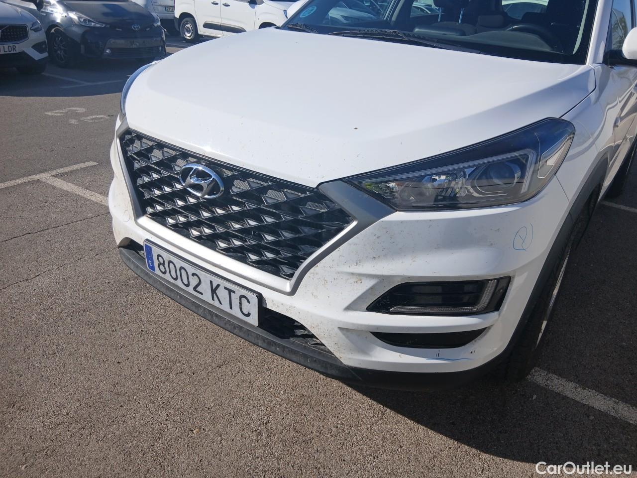  Hyundai  Tucson HYUNDAI  / 2018 / 5P / todoterreno 1.6 CRDi 85kW (116CV) Essence 4x2 #14