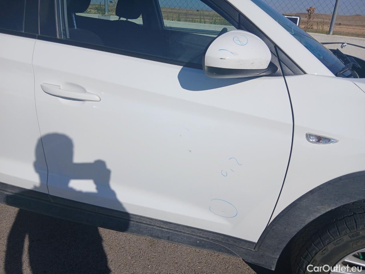  Hyundai  Tucson HYUNDAI  / 2018 / 5P / todoterreno 1.6 CRDi 85kW (116CV) Essence 4x2 #30