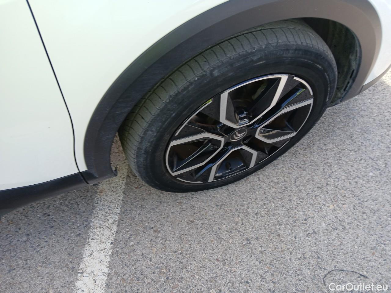  Citroen  C4  Berlina E-Feel Pack 50kWh #4