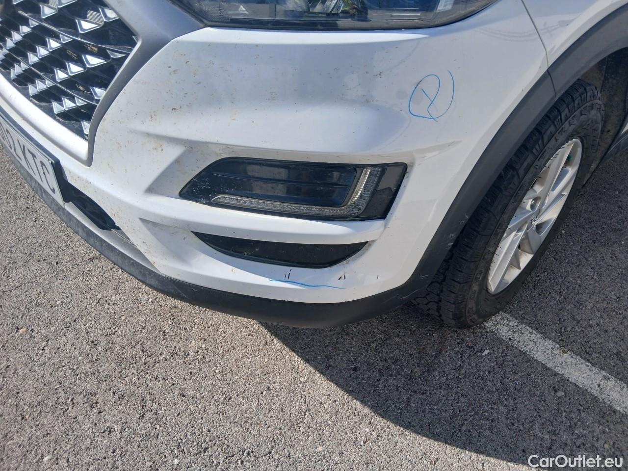  Hyundai  Tucson HYUNDAI  / 2018 / 5P / todoterreno 1.6 CRDi 85kW (116CV) Essence 4x2 #16