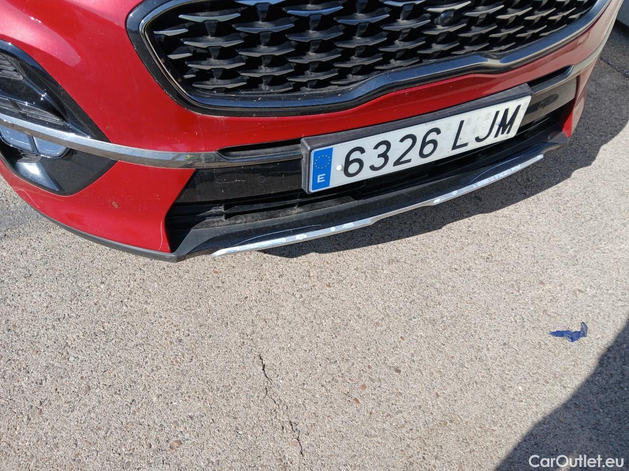  KIA  Sportage KIA  / 2018 / 5P / todoterreno 1.6 MHEV GT Line Xtreme 136CV 4X2 #13