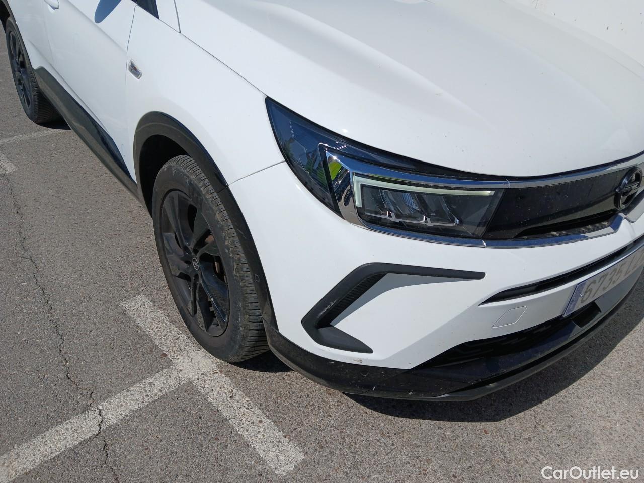  Opel   Grandland X Grandland X GS Line 1.5 130CV AT8 E6d #13