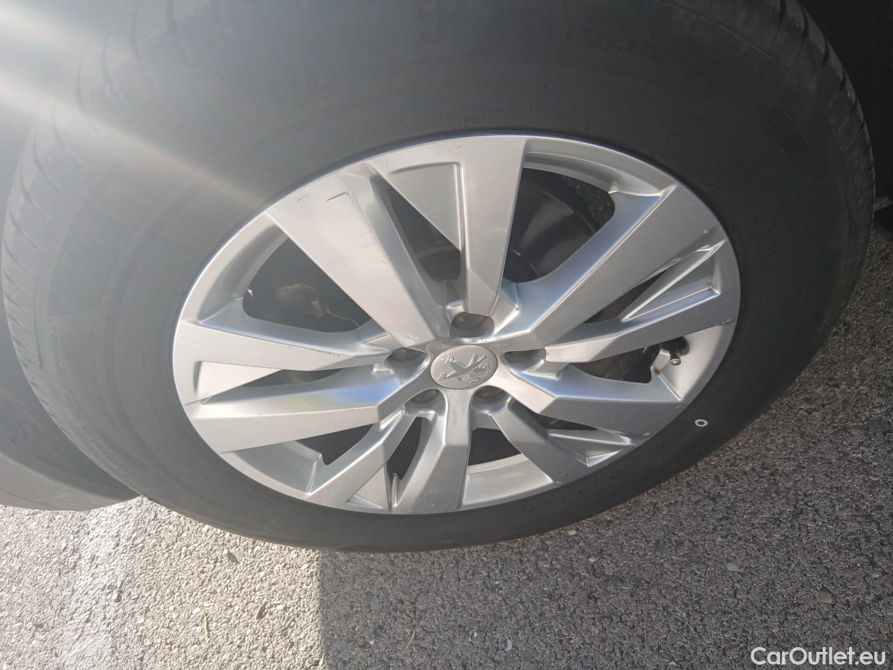  Peugeot  3008  Style 1.5 130CV MT6 #11