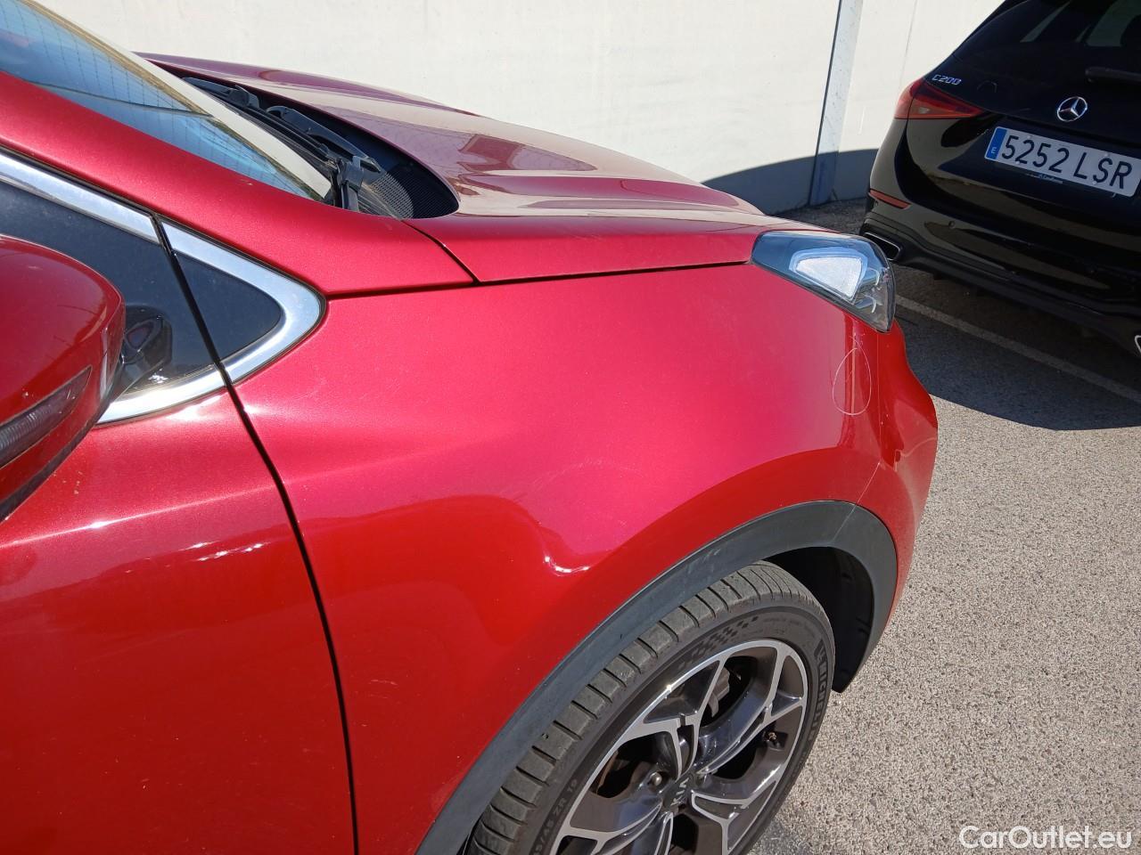  KIA  Sportage KIA  / 2018 / 5P / todoterreno 1.6 MHEV GT Line Xtreme 136CV 4X2 #40
