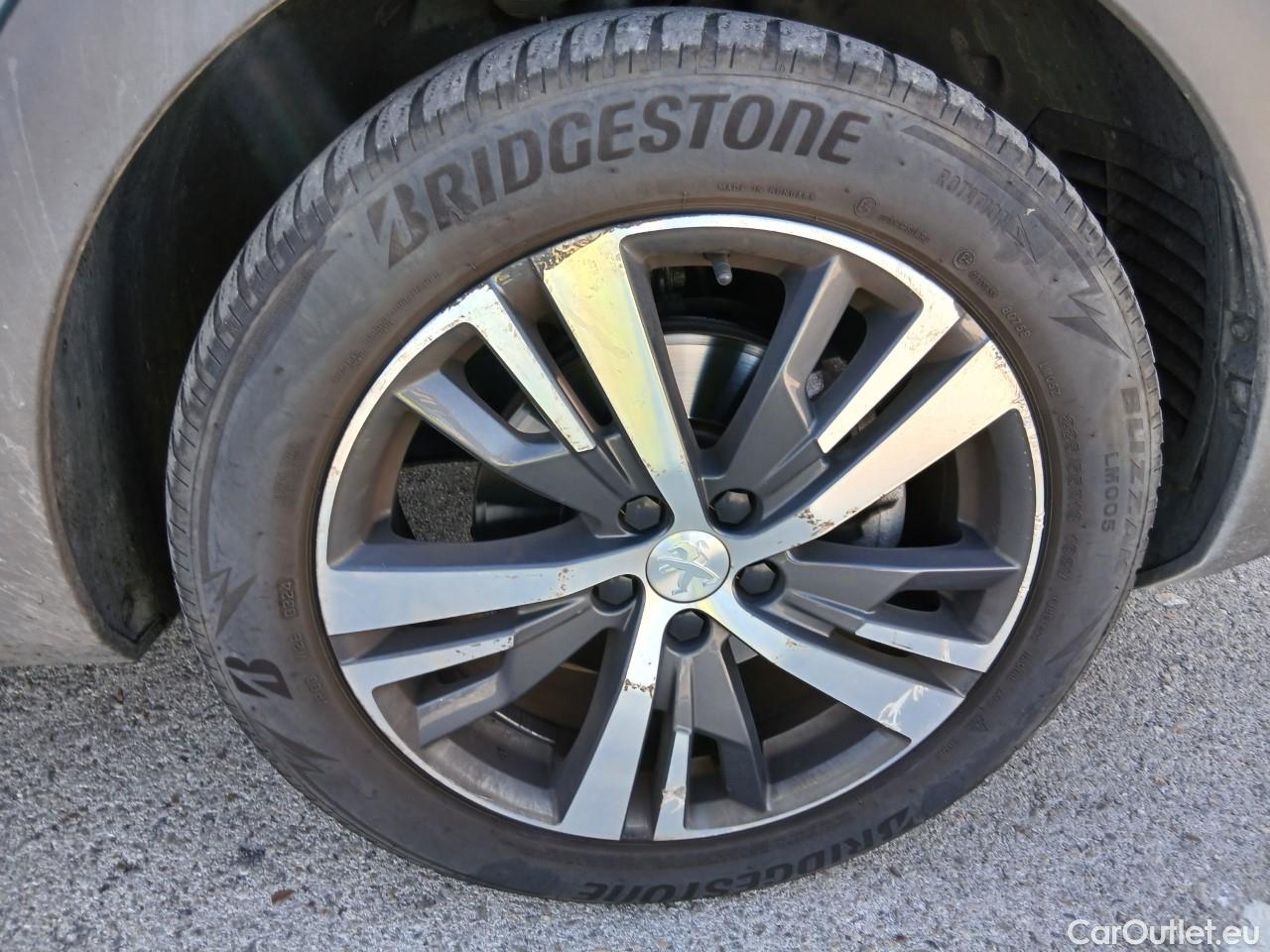  Peugeot  3008  Allure 1.5 HDi 130CV AT8 E6d #53