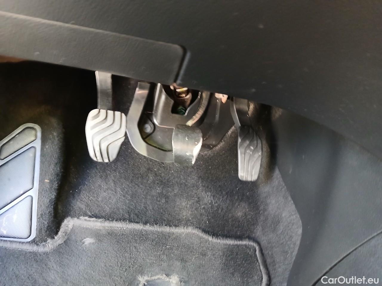  Nissan  Qashqai NISSAN  / 2017 / 5P / todoterreno dCi 150CV (110kW) N-CONNECTA (AC) #3
