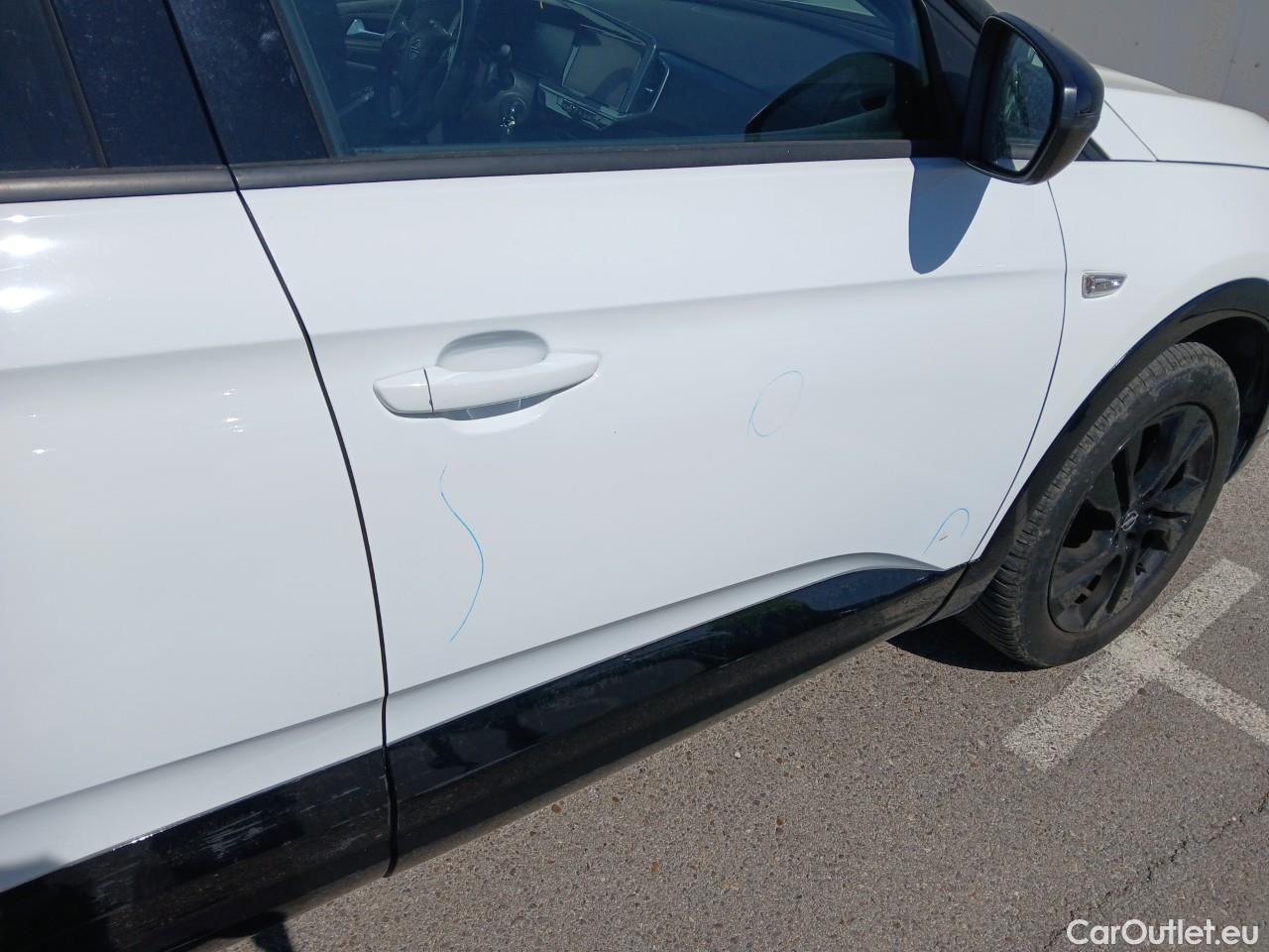  Opel   Grandland X Grandland X GS Line 1.5 130CV AT8 E6d #41