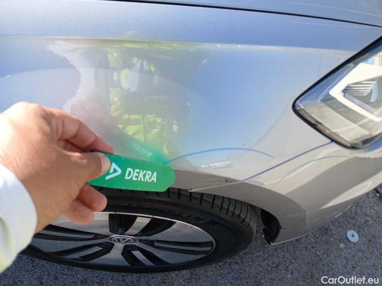  Volkswagen  Golf  VII Berlina e-35kWh #22