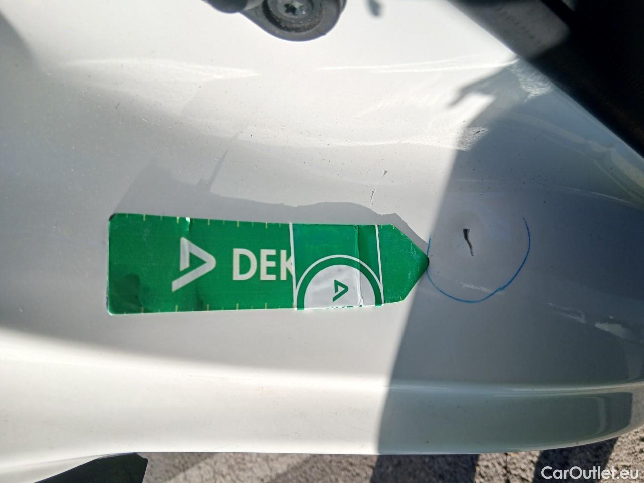  Toyota  RAV4 TOYOTA  / 2018 / 5P / todoterreno 2.5l 220H Advance #40