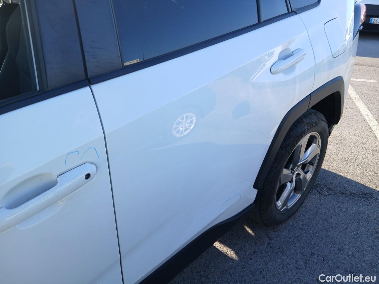  Toyota  RAV4 TOYOTA  / 2018 / 5P / todoterreno 2.5l 220H Advance #19