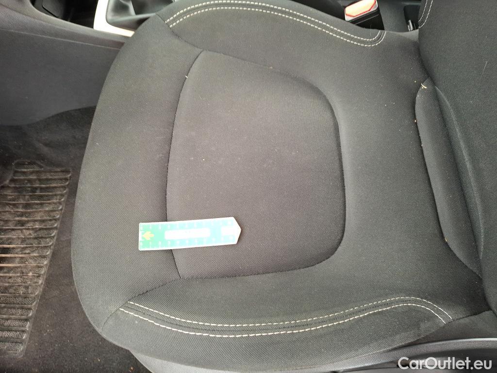  Renault  Captur  Business 0.9 TCe 90CV BVM5 E6 #16