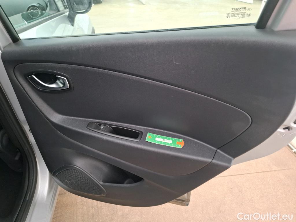  Renault  Captur  Business 0.9 TCe 90CV BVM5 E6 #9