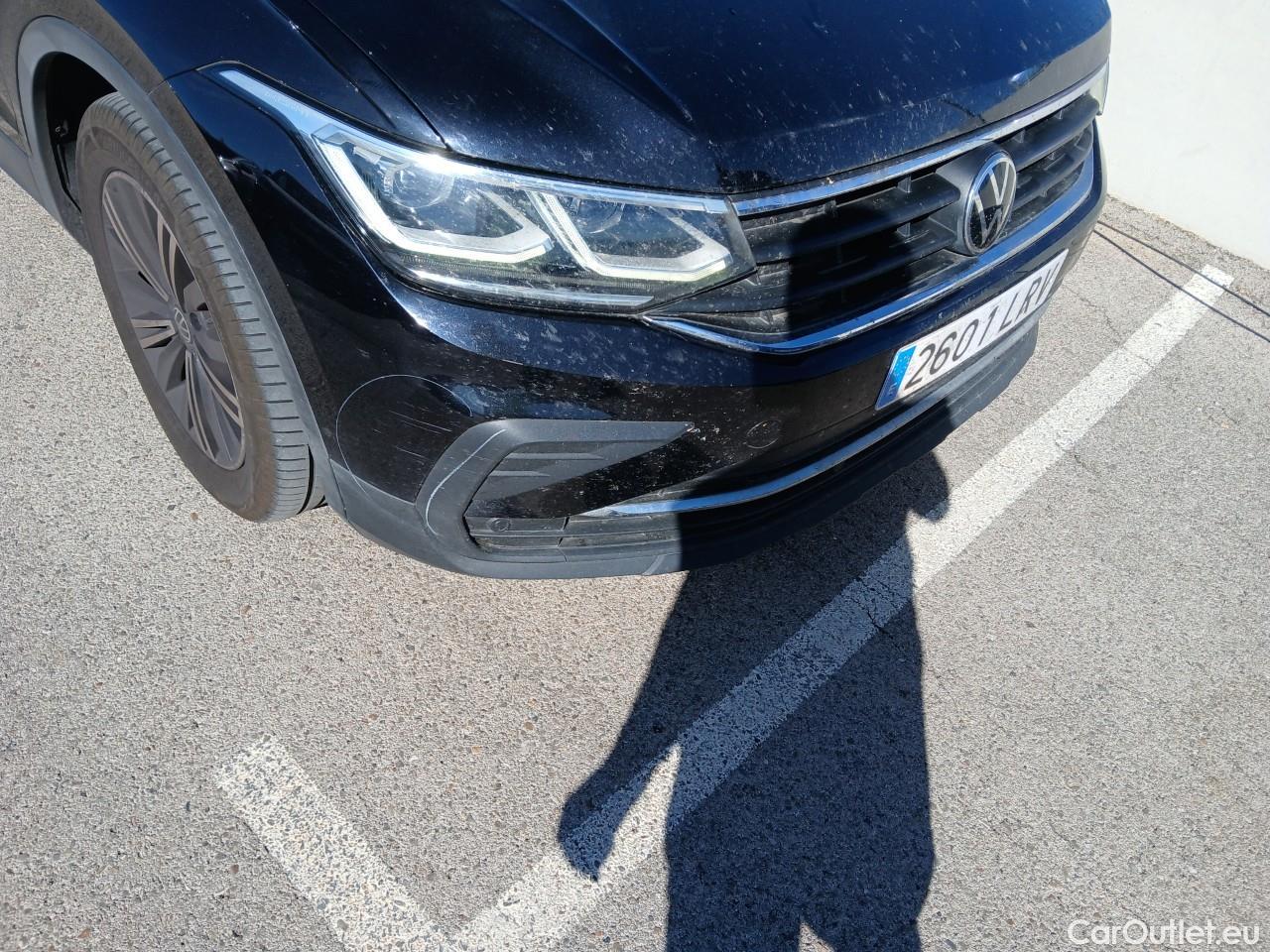  Volkswagen  Tiguan  Life 2.0 TDI 150CV AT7 E6d #8