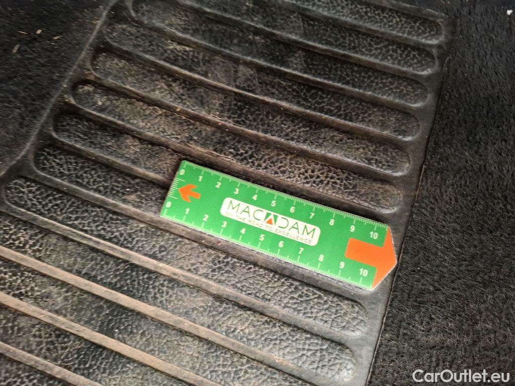  Renault  Captur  Business 0.9 TCe 90CV BVM5 E6 #8