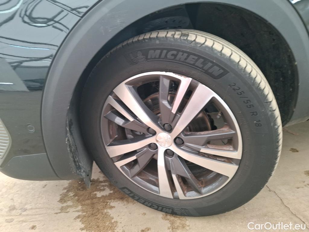  Peugeot  5008 PEUGEOT  / 2020 / 5P / SUV PureTech 130 S&S EAT8 Allure Pack #11