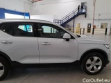  Volvo  XC 40 VOLVO XC40 / 2017 / 5P / SUV T2 GEARTRONIC MOMENTUM PRO #40